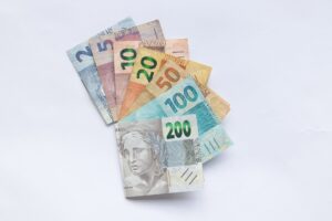 Como Finanças e Espiritualidade Podem Transformar Sua Vida