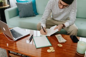 Finanças para Autônomos: Como Gerenciar Seu Dinheiro de Forma Eficiente
