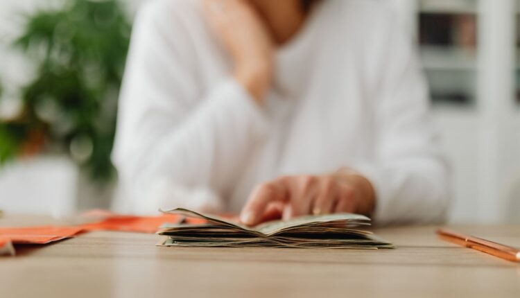 Gestão de Tempo e Dinheiro: Transforme Sua Vida com Dicas Práticas